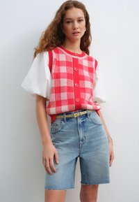 Next REGULAR FIT - SLOUCH - Denimshorts - mid blue