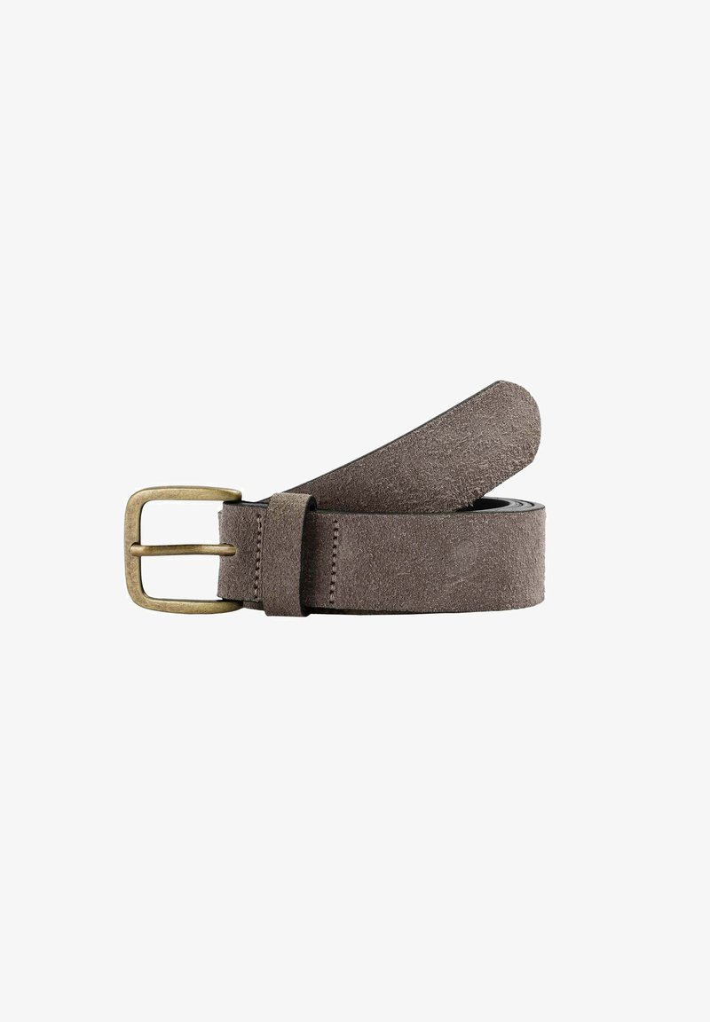 Cinturón de ante en gris con un acabado mate. Presenta una hebilla rectangular de latón y bordes lisos. Ideal para conjuntos casuales o formales.