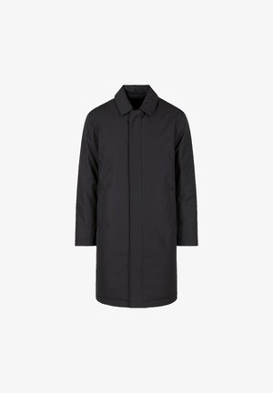 Czarny, długi płaszcz z długimi rękawami o prostym kroju, z przednimi kieszeniami i klasycznym kołnierzem. Wykonany z gładkiego, wodoodpornego materiału.