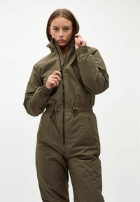 Global Funk IRISSA - Jumpsuit - army