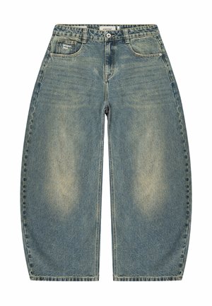 Vidbenede, falmede blå denimjeans med forlommer, knaplukning og et "project blue"-mærke på den højre forlomme.