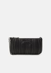 KUSHION SHOULDER POUCH - Torbica - black