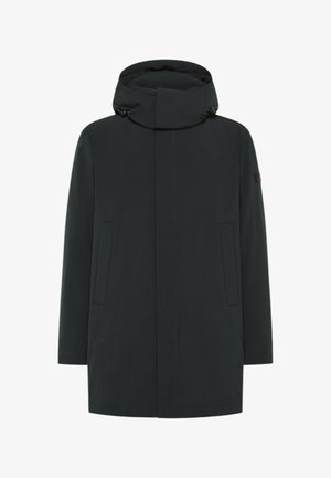 Donkere, waterdichte jas met een hoge kraag, capuchon met trekkoorden, zijzakken en een recht gesneden ontwerp. Gladde textuur, minimalistische stijl.