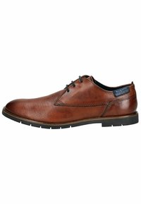 Scarpa da uomo in pelle marrone con motivo perforato, punta tonda e lacci neri. Presenta una suola piatta e un tag con il marchio sul tallone.