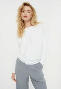Greenpoint - Jumper - white Thumbnail Image 1
