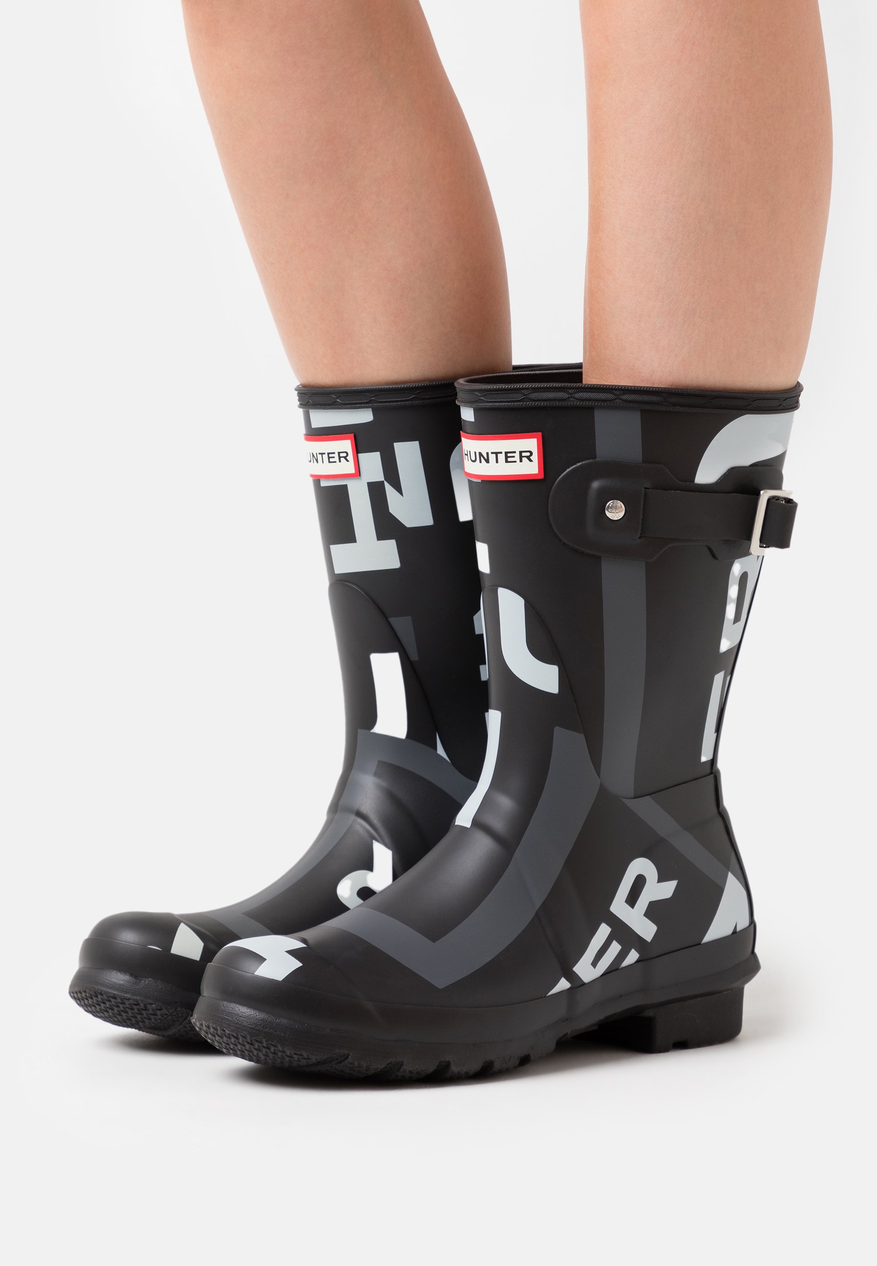 logo hunter boots