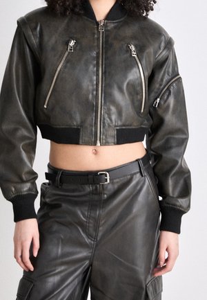 Kurtka ze skóry ekologicznej