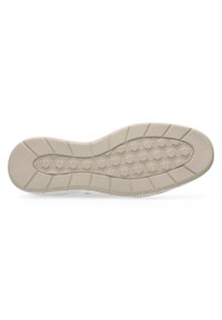 Thumbnail Image 5