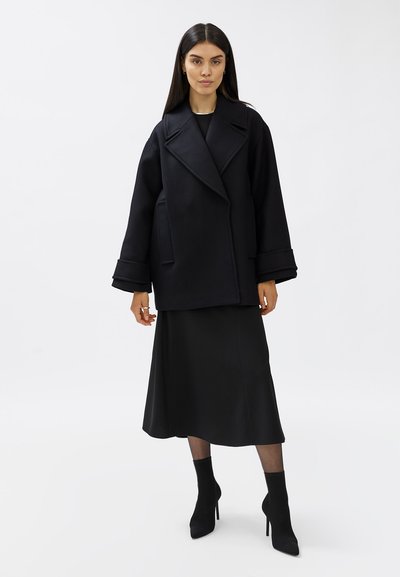 IVY OAK CARLY - Kratek plašč - black