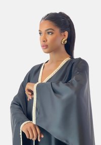Elara ABAYA czarny