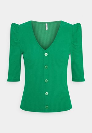 Zelený žebrovaný top s V-výstřihem, nafouknutými rukávy a pěti odpovídajícími zelenými knoflíky vpředu. Hladká textura s přiléhavým střihem.
