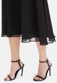 Vera Mont IM GLITZER-LOOK - Cocktailklänning - patch black