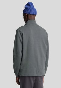 Lyle & Scott MID LAYERS INTERLOCK QUARTER ZIP - Felpa - w gunmetal
