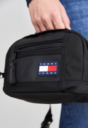 FRESHMAN BUM BAG UNISEX - Ľadvinka - black