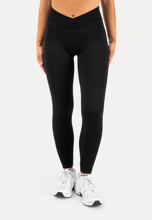 Smilodox, SILVIA BODY BOOST SCRUNCH LEGGINGS - Leggings - schwarz
