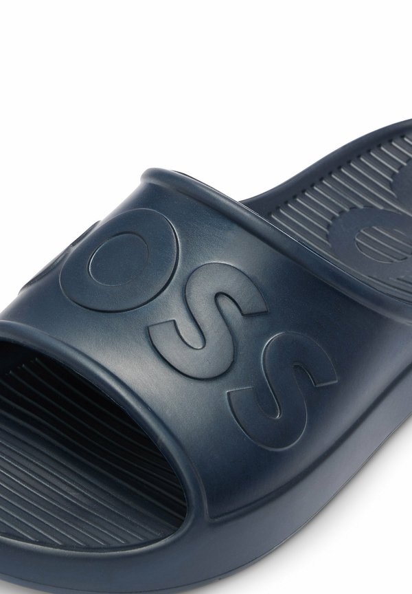 DARIAN_LG_N - Pool slides3