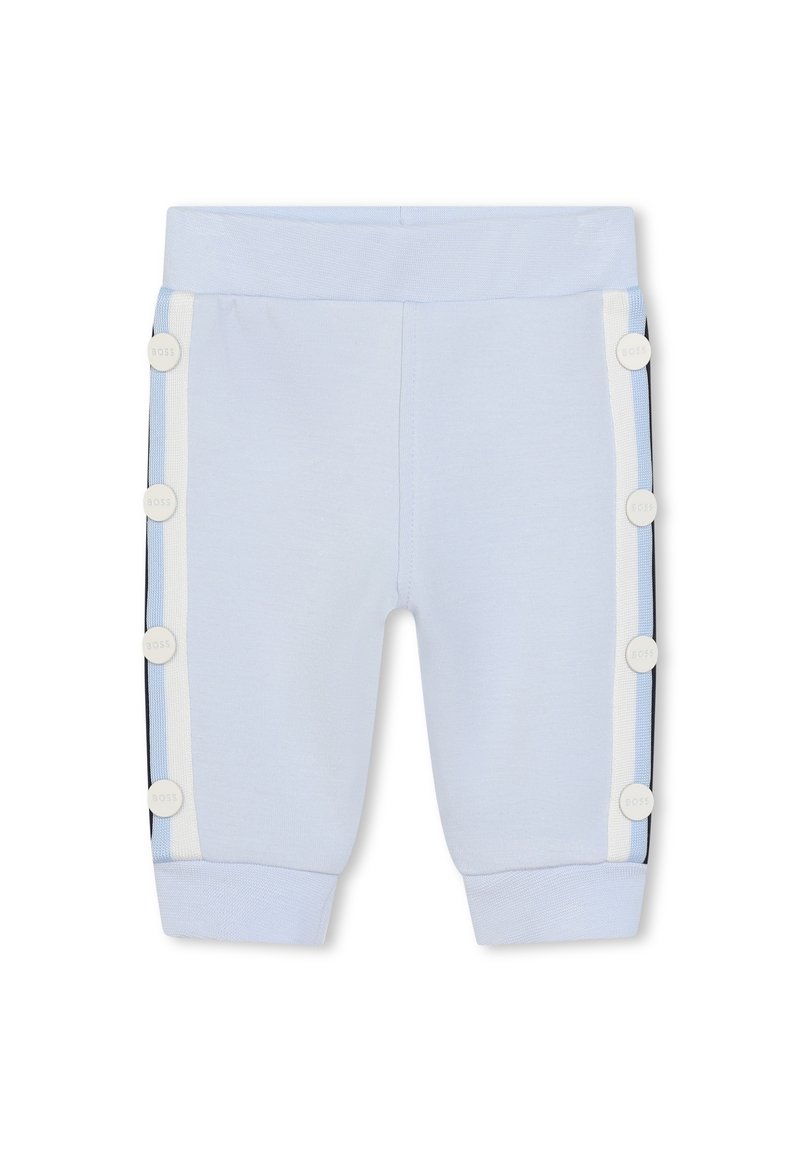 Pantalones cortos de algodón azul claro con botones laterales, que presentan rayas blancas y azul marino. Textura smooth, cinturilla elástica.