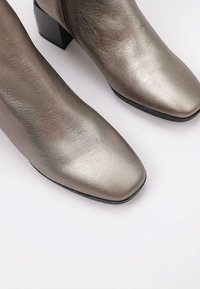 Sandra Fontán BARPA - Botines bajos - metalic