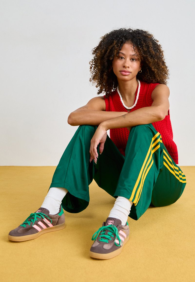 adidas Originals FIREBIRD Tracksuit bottoms collegiate green