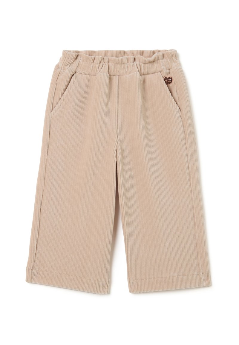 Beige corduroy shorts met een elastische tailleband, twee zijzakken en een subtiele geribde textuur. Kleine hartdetails aan de voorkant.