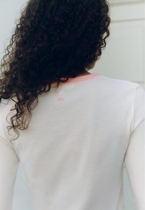 PULL&BEAR, 91 GRAPHIC CROPPED - LONG SLEEVE TOP - T-shirt à manches longues - white