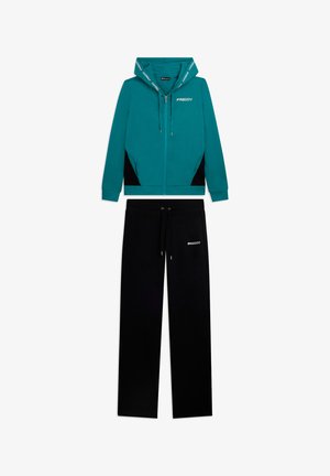 Felpa con cappuccio turchese con zip, pannelli laterali neri e logo Freddy, abbinata a pantaloni neri con coulisse con logo Freddy coordinato.