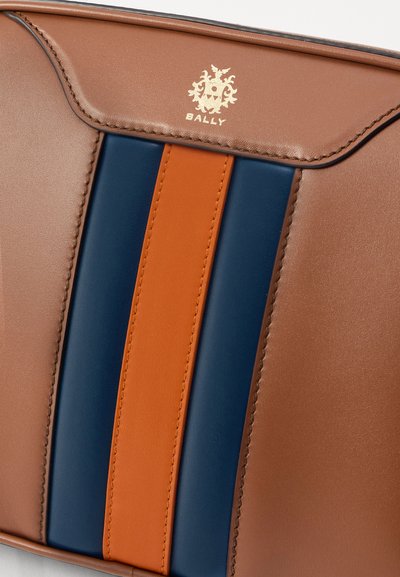 Bally CAMERA - Keresztpántos táska - multicuero/oro
