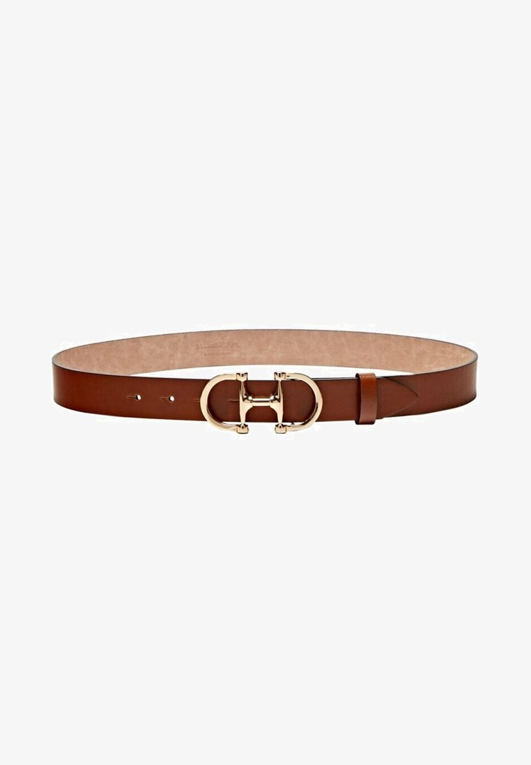 Ceinture en cuir marron avec une boucle double anneau dorée et deux trous de réglage, présentée à plat sur fond blanc.