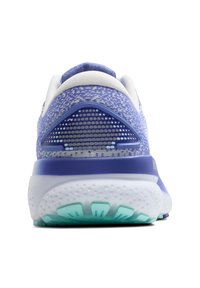Paarse en grijze sportschoen met een gebreide bovenkant met textuur, witte tussenzool en een lichtgroene buitenzool. Voorzien van een meshpaneel voor ventilatie.