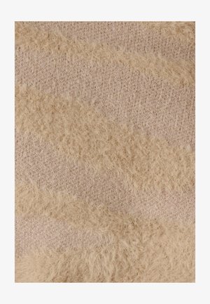 Tela de punto color canela con rayas beige esponjosas, que presenta una superficie suave y texturizada y un patrón sutil y ondulado.