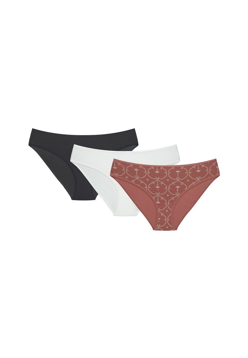 Trzy damskie majtki bikini w kolorach czarnym, białym i rdzawym z beżowym wzorem kwiatowym, wyeksponowane na białym tle z zachodzącymi na siebie.