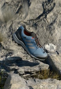 Non sélectionné, steel/grey three/semi impact orange