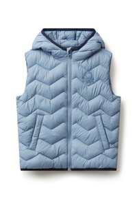 Světle modrá prošívaná bezrukávová vesta s kapucí, s předním zipem, bočními kapsami a vyšitým logem na hrudi.