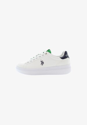 Weiße Leder-Sneaker mit runder Spitze, grünem Akzent auf der Zunge und marineblauem Fersenbereich. Mit Logodetail an der Seite und einer dicken weißen Sohle.
