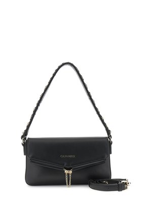 Černá kožená kabelka přes rameno se zlatým řetízkovým detailem a odnímatelným popruhem, zavíráním na klopě a logem "CAFèNOIR" na přední straně.