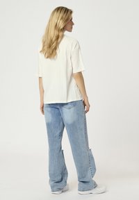 Kaffe HARRIES  - Camiseta estampada - chalk