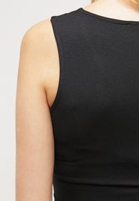 Anna Field Žerzejové šaty - black