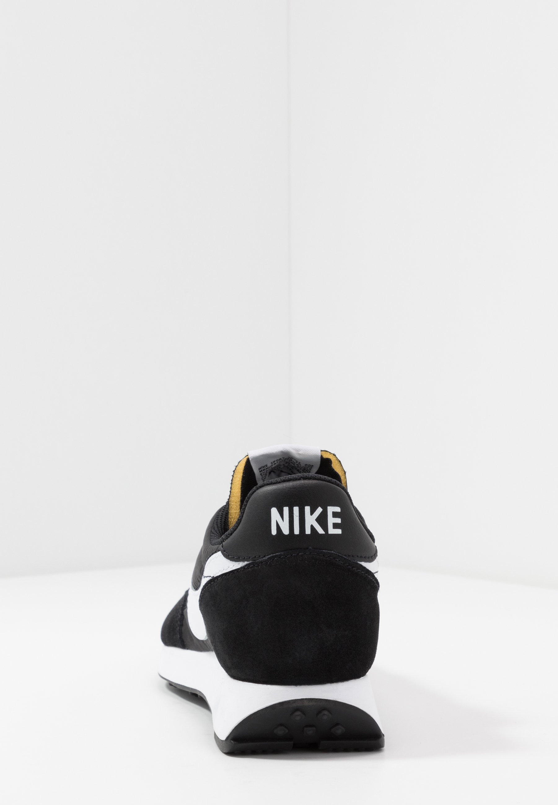 baskets air tailwind 79