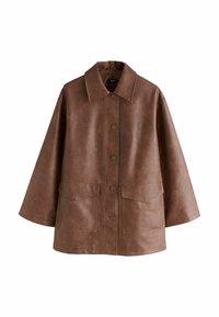 Veste surdimensionnée en faux cuir marron avec de larges manches, grand col, boutons à l'avant et deux poches à rabat à l'avant.