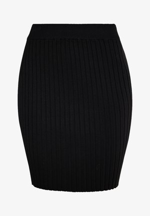 Falda negra de punto acanalado con una silueta ajustada y cintura elástica. Presenta rayas verticales y una textura suave.