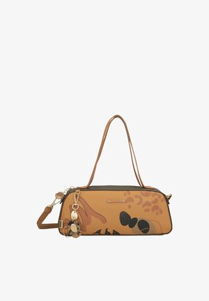 Piccola borsa beige con motivi astratti neri e marroni, doppi manici e portachiavi decorativi in oro e corno di tartaruga.