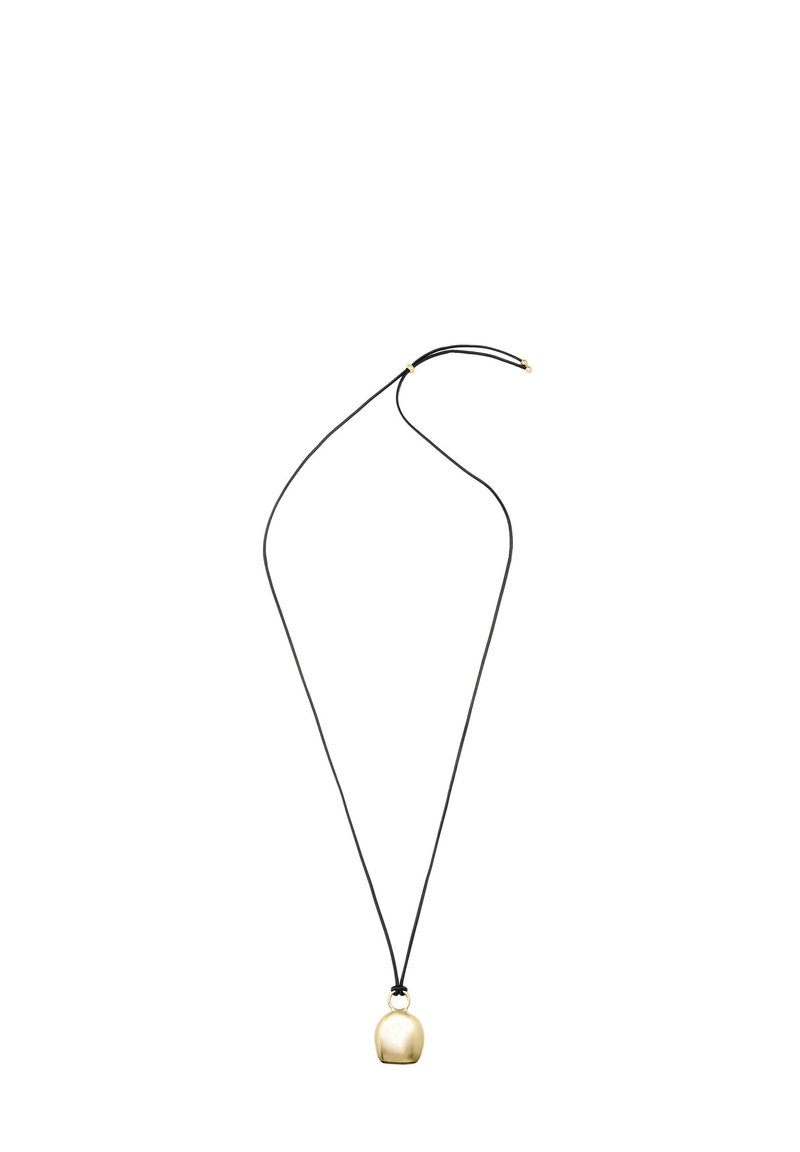 Collana in corda nera con un pendente in metallo dorato a forma di rettangolo arrotondato, caratterizzato da una superficie liscia e un design semplice.
