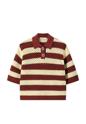 Gebreide polo trui met korte mouwen, brede bordeauxrode en crèmekleurige horizontale strepen, een knoopsluiting aan de kraag en een gestructureerd opengeweven patroon.