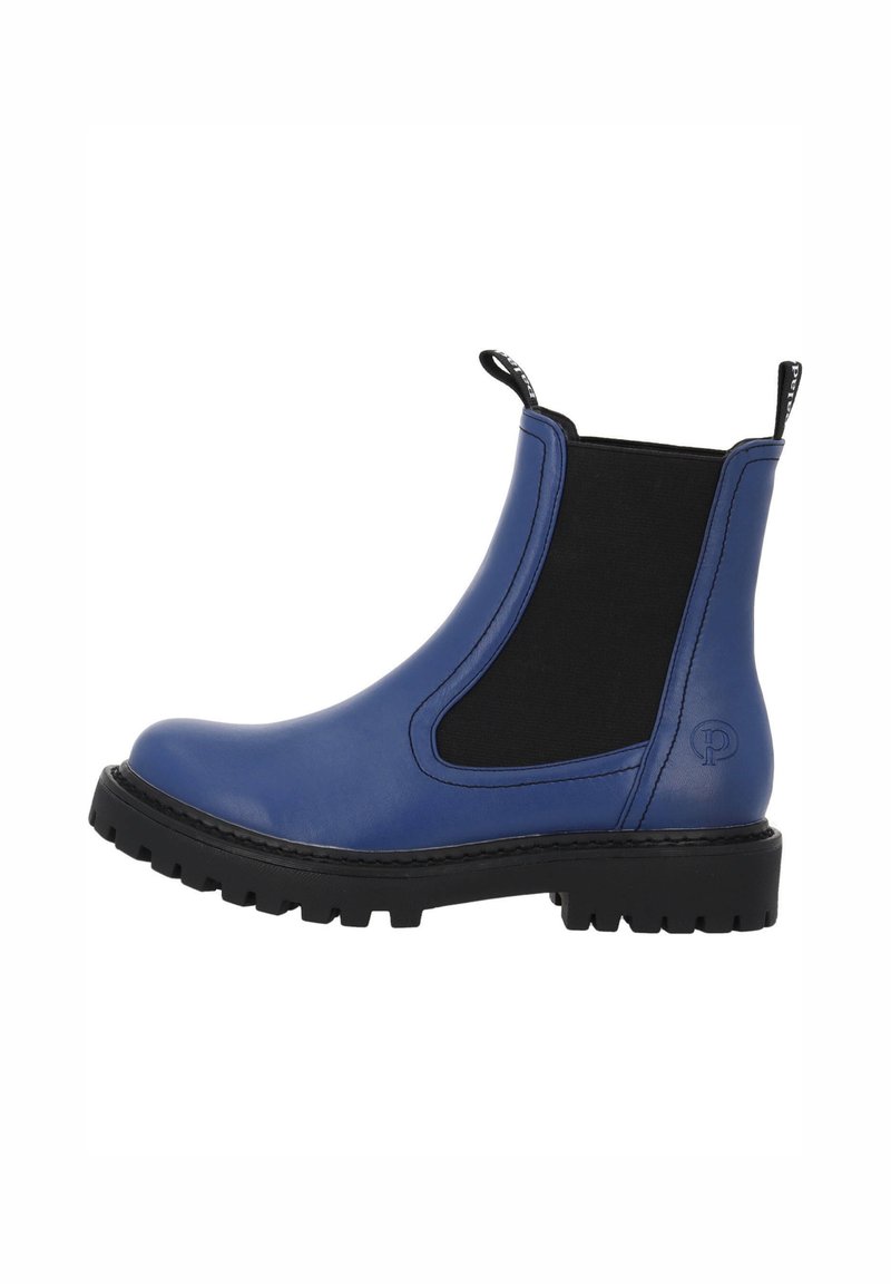 Stivaletto alla caviglia in pelle blu con inserti elastici neri, punta rotonda e suola nera spessa con battistrada pronunciato. Logo inciso sul lato.