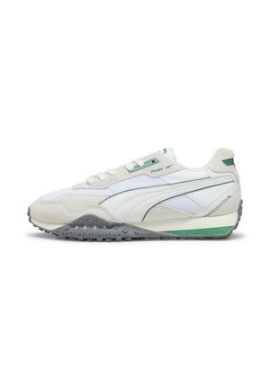 Sneakers - white