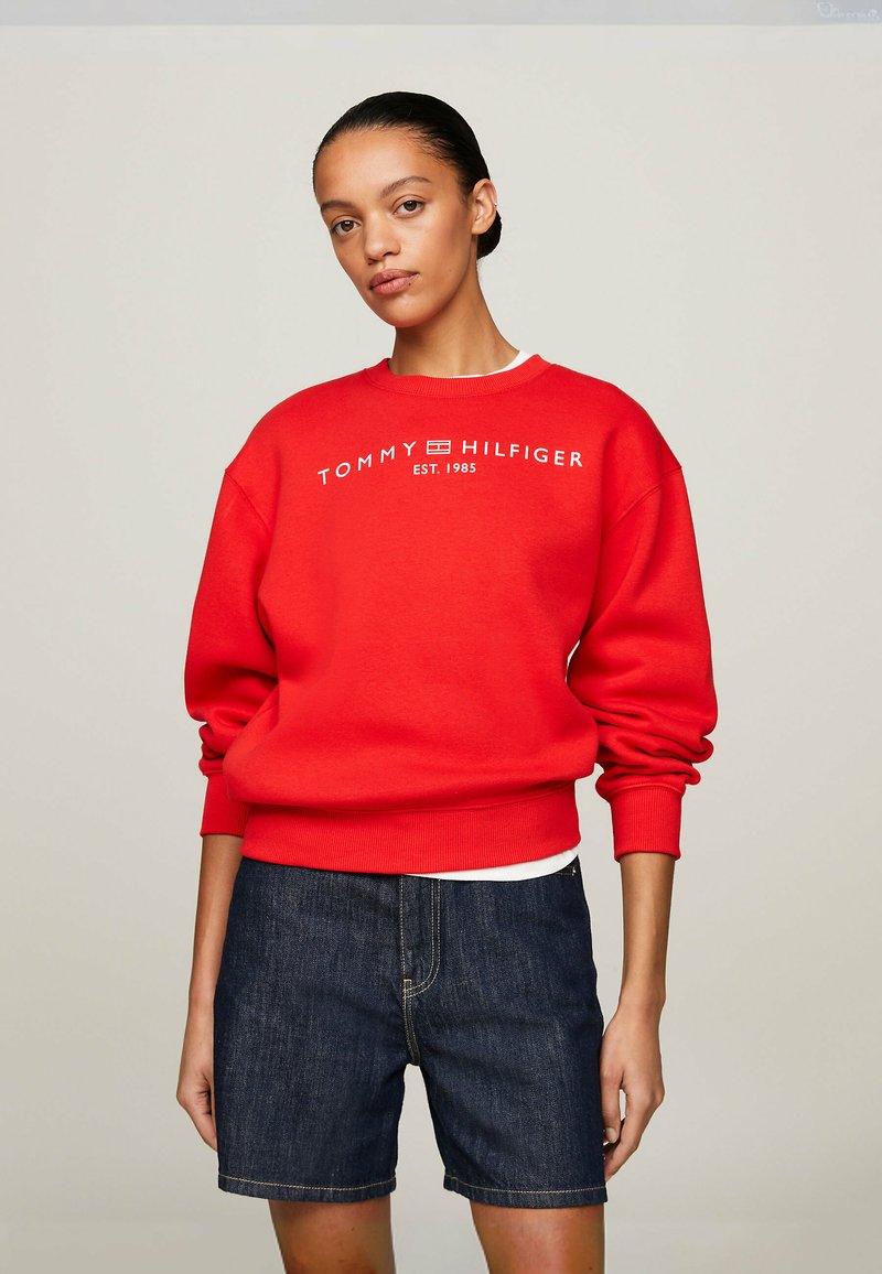 Tommy Hilfiger LOGO - Sudadera - fierce red