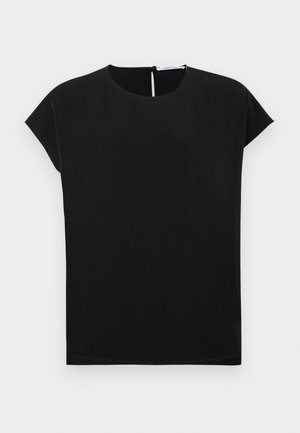 Fekete rövid ujjú felső kör alakú nyakkivágással és kulcslyuk részlettel a háton. Simogató anyag, laza szabású és egyenes vonalú.