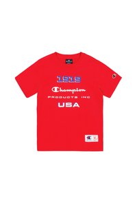 Camiseta corta roja de algodón, con texto azul y blanco: "1919 Champion Products Inc USA". Logo en la manga izquierda, etiqueta en el dobladillo.