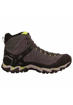 Scarponcino da trekking a taglio medio con upper in suede grigio, dettagli in mesh nero, accenti verde lime e suola in gomma testurizzata resistente.