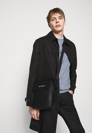 MESSENGER BAG UNISEX - Across body bag - black